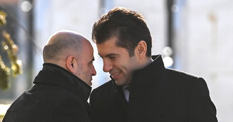 Екс-премиерот и автор на „ФРАНЦУСКИОТ ПРЕДЛОГ“ си даде оставка