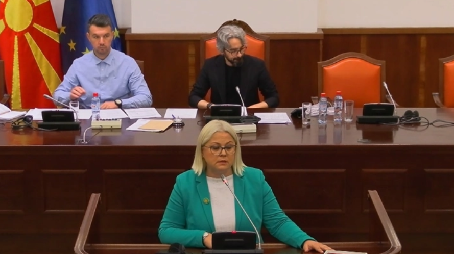 Стојаноска до Апасиев: Нема потреба од дуализам, во тек е иницијатива за расправа за трагедијата во Кочани поднесена до Комисијата