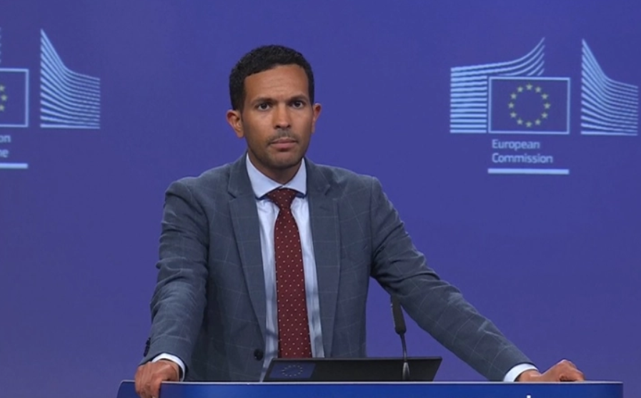 Ал Ануни: ЕУ повикува на избегнување на нова трка во вооружување