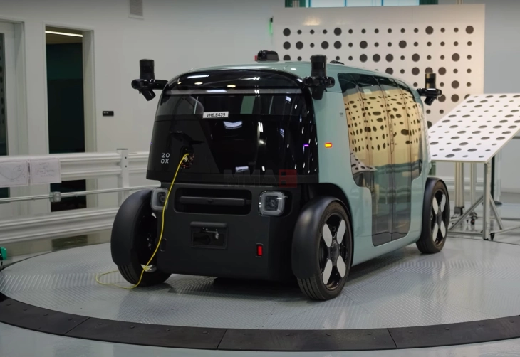 „Амазон“ ќе произведува 10.000 самоуправувачки „роботакси“-возила годишно