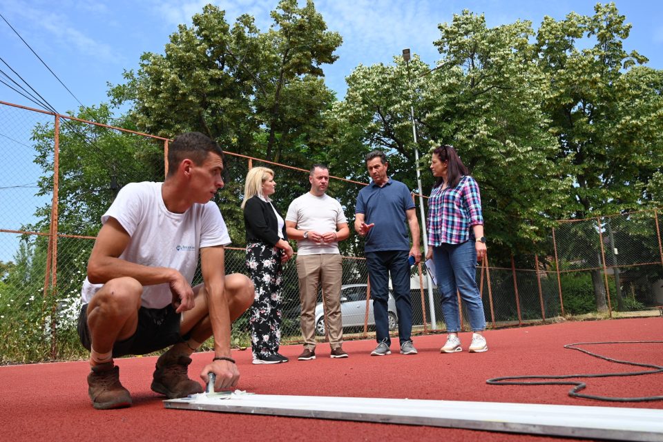 Стефковски: Започнавме со изградба на нови 8 спортски терени