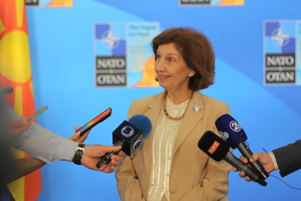 Сиљановска Давкова за кусата средба со Трамп: Кажав дека ги споделувам вредностите на мојот народ и дека ќе ги соопштам нашите ставови