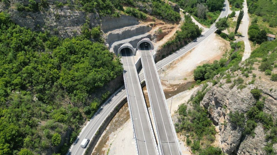 Николоски: Од Скопје до Прилеп ќе се патува за околу 1 час и 15 до 20 минути, а до Битола 1 час и 40-тина минути