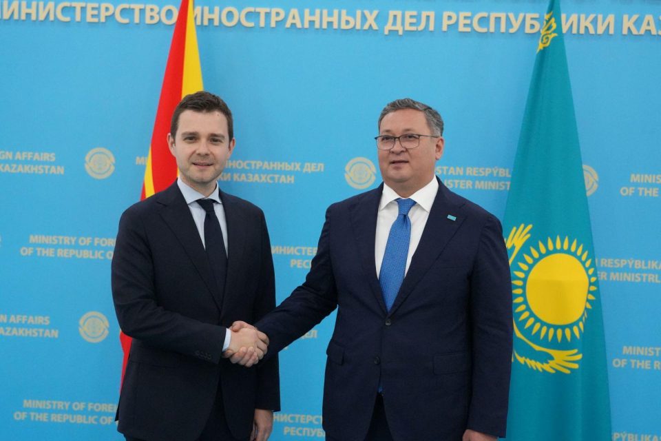 Средба на министерот Муцунски со казахстанскиот министер за надворешни работи
