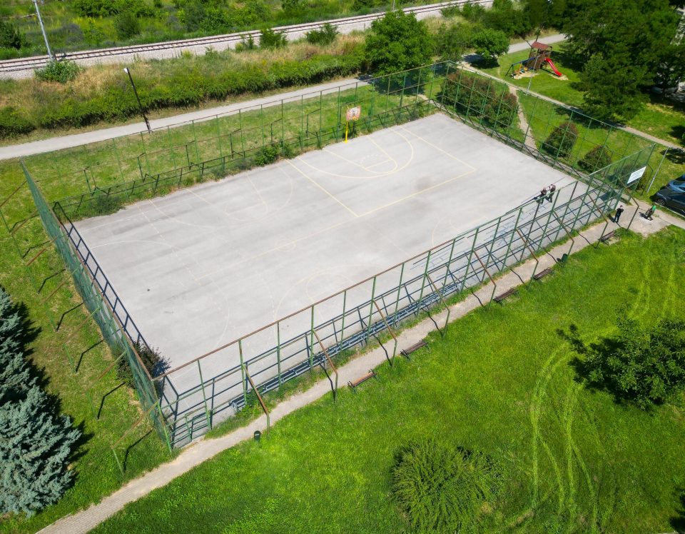 Ѓорѓиевски: Почнува целосна реконструкција на мултифункционалното игралиште и детското катче кај трим патеката