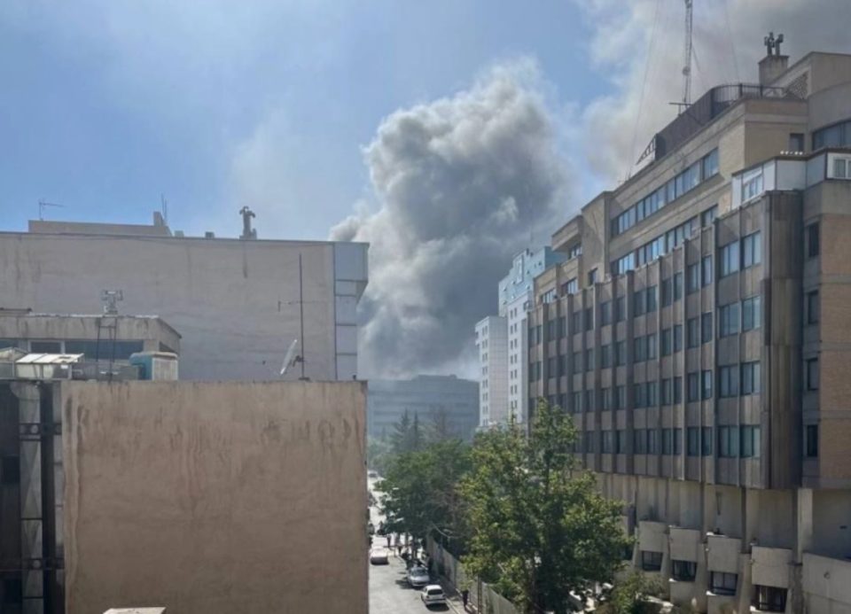 Израелските воени авиони го уништиле седиштето за внатрешна безбедност на Иран