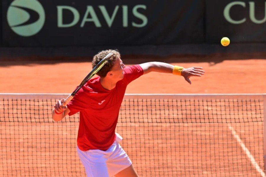 Ивановски полуфиналист на фјучерсот во Загреб