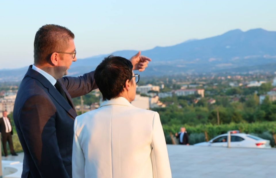 Премиерот Мицкоски ги пречека лидерите од регионот