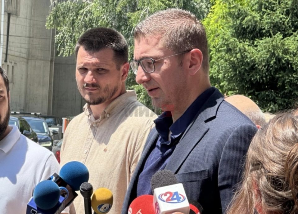 Мицкоски: Политиката на „живковизмот“ за жал е сѐ уште жива кај политичарите во Софија