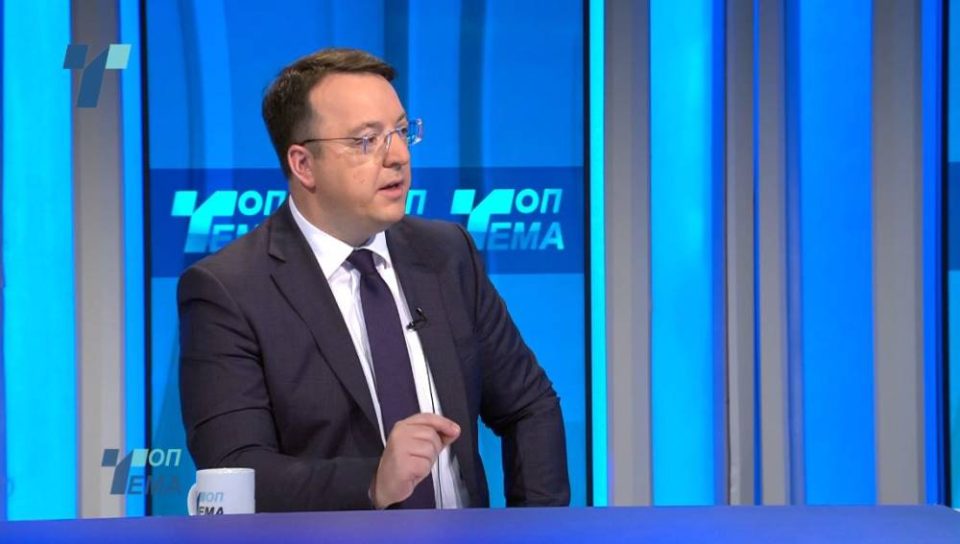 Николоски: Велика Британија препознава дека Македонија може да се развива