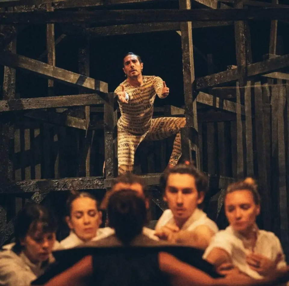 Претставата „Рацин“, минијатурата „Вампири“ и дипломската на ФДУ се вечер на програмата на МТФ „Војдан Чернодрински“