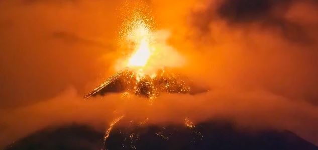 ВИДЕО: Вулканот Фуего повторно активен, затворени патишта и 39 училишта