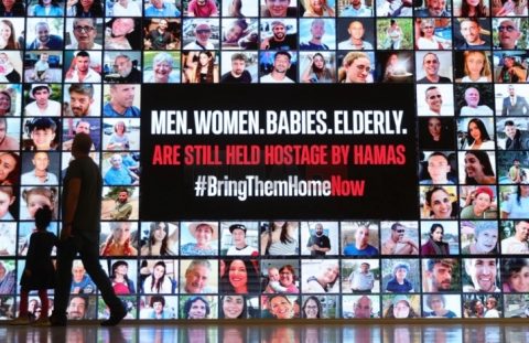 Палестинските милитанти на Црвениот крст му предале тело на заложник