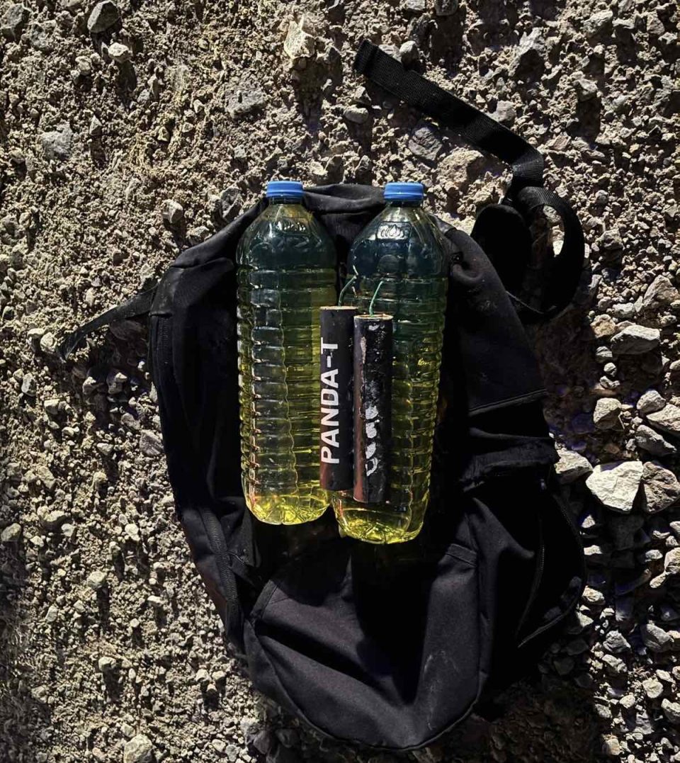 Уапсени тројца малолетници, фатени со бензин, петарди и запалка