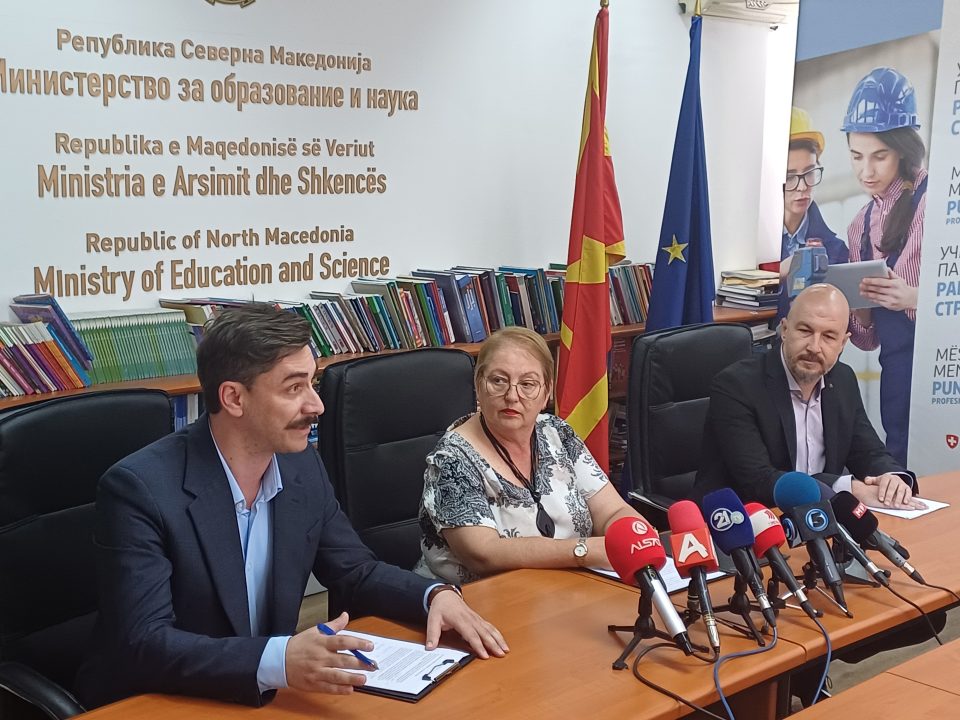 МОН и Бреинстер ќе соработуваат за воведување на вештачка интелигенција во средното образование