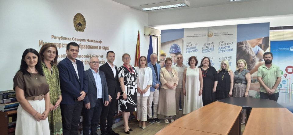 Јаневска: Финансираме истражувања на осум јавни научни установи, вложувањата во наука ни се приоритет