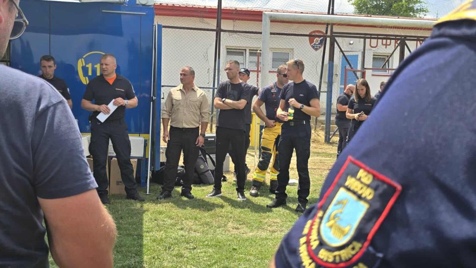 ФОТО: Словенците ја поставија опремата, почнуваат со гаснење на пожарот кај Берово