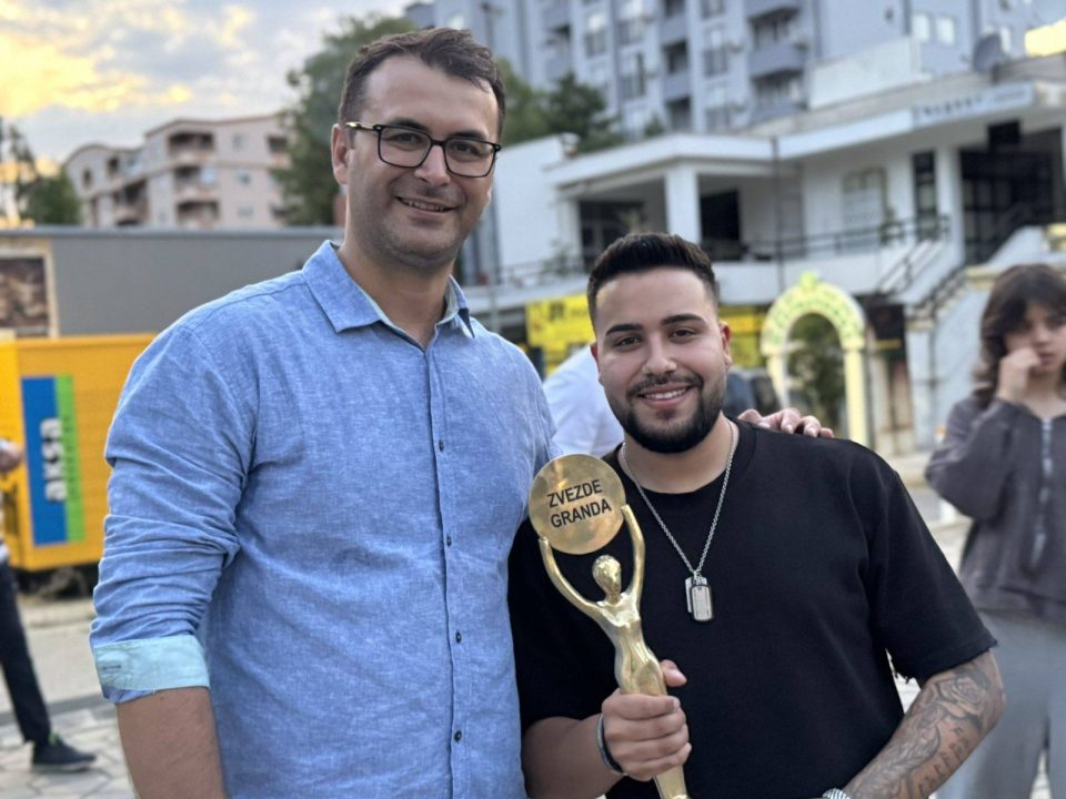 Никола Станишиќ со еуфорија, овации и аплаузи дочекан во неговата општина Ѓорче Петров: Прв го пречека градоначалникот Александар Стојковски