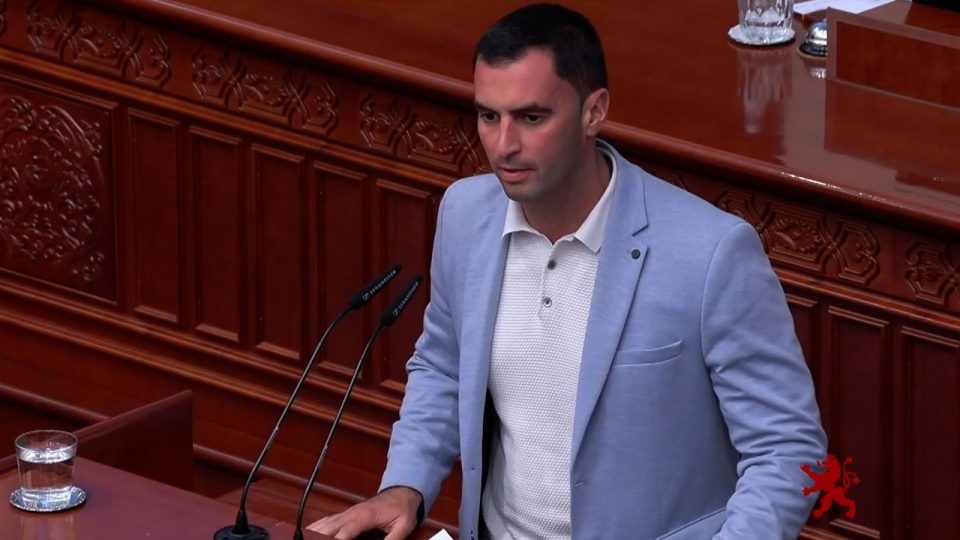 Јаулески: За ваучерите за електронски уред издвоени се 850 милиони денари со кои се опфаќаат над 55 илјади студенти