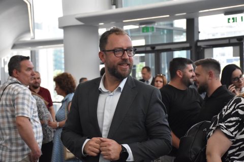 Македонскиот игран филм „Диџеј Ахмет“ вечер премиерно во Брисел