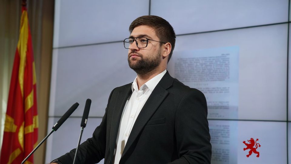 Манасиевски: СДС во одбрана на градоначалникот тепач од Крива Паланка, кој наместо да работи за граѓаните тој ја злоупотребува службената положба и овластување