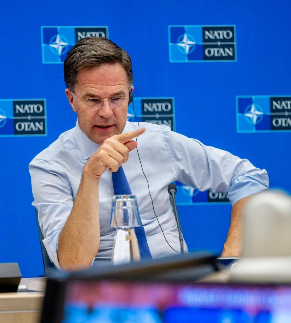 Руте ги повика земјите на НАТО да купат повеќе американско оружје за Украина