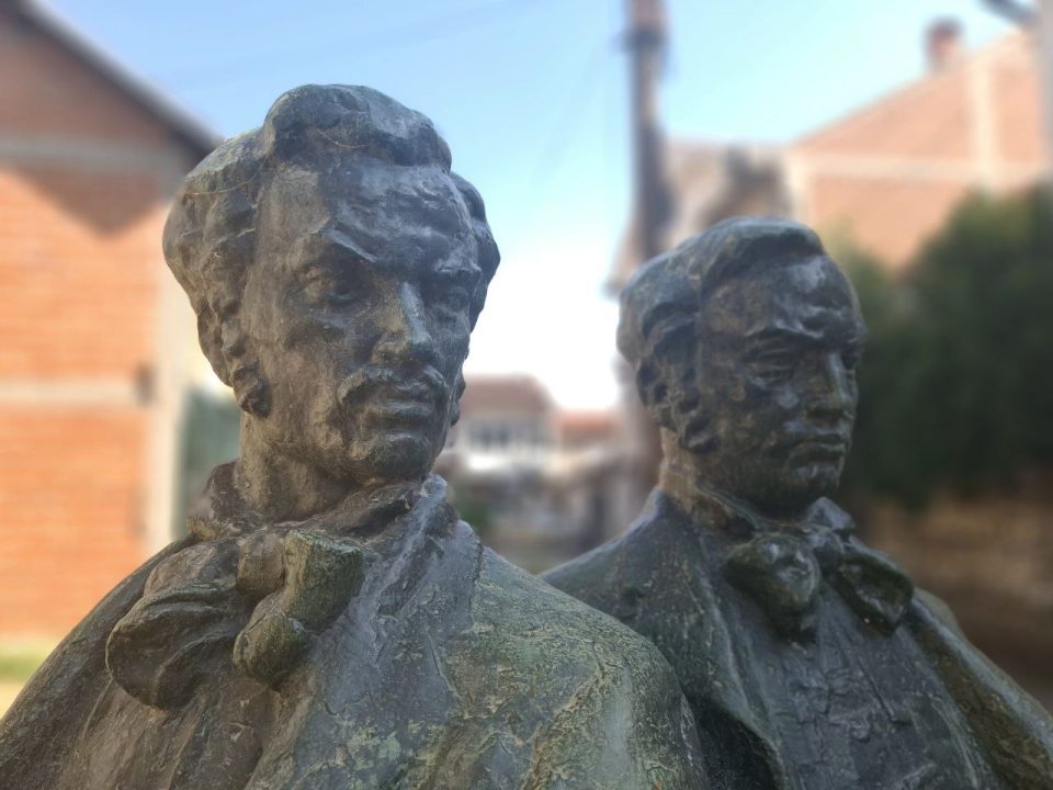 Пет книги влегоа во потесен избор за наградата „Браќа Миладиновци“ на Струшки вечери на поезијата за 2025