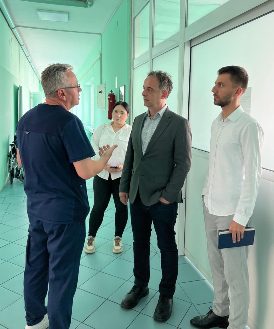Алиу ја посети Клиниката за хируршки болести „Св Наум Охридски“