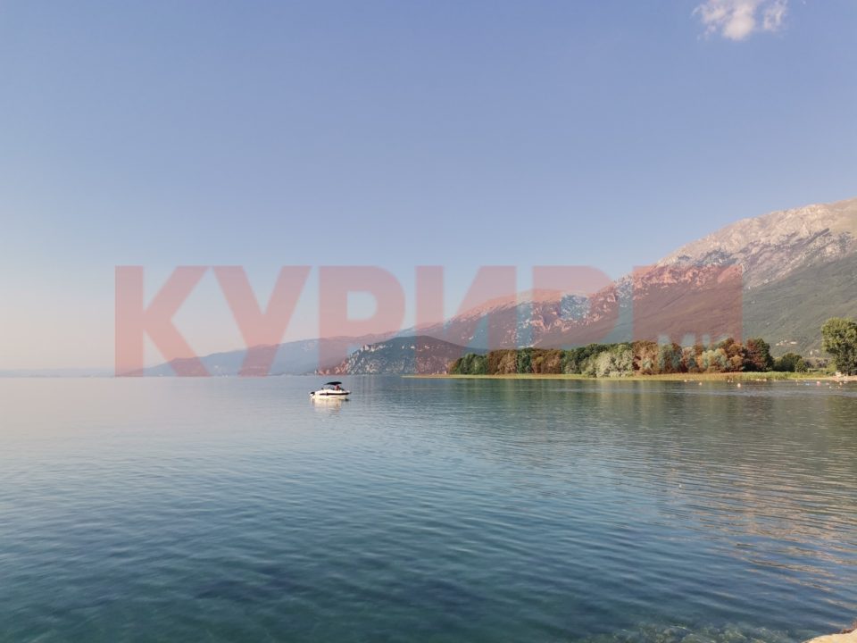 Запленети околу 400 метри мрежи и 22 килограми риба, спречување незаконит риболов во Охридското езеро