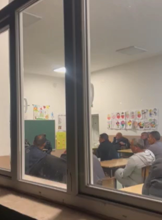 За СДС училишните клупи беа место за партиска пропаганда