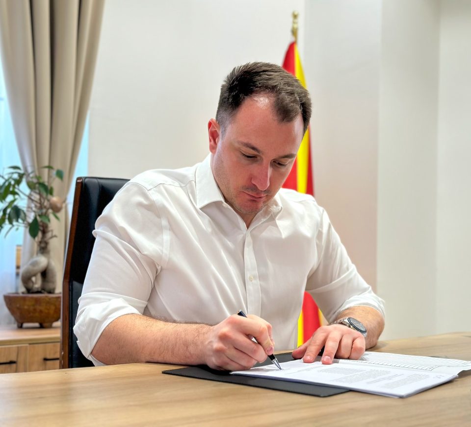 Андоновски: Забрана на нови 42 нелегални онлајн игри на среќа