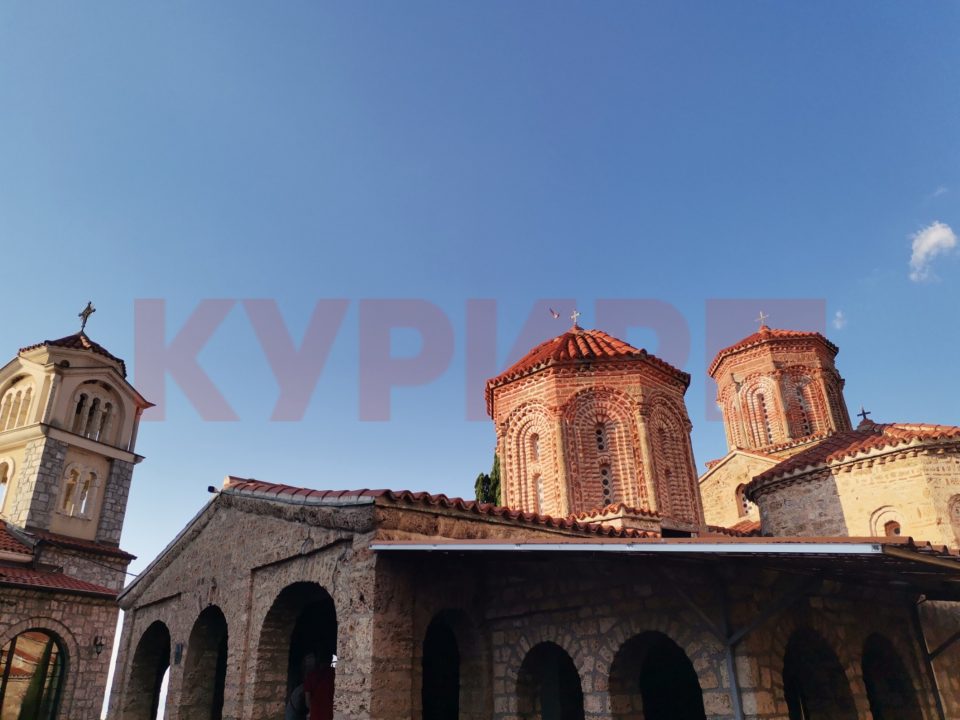 Денес се празнуваат светите маченици: архиѓаконот Лаврентиј, папата Сикст и другите со нив