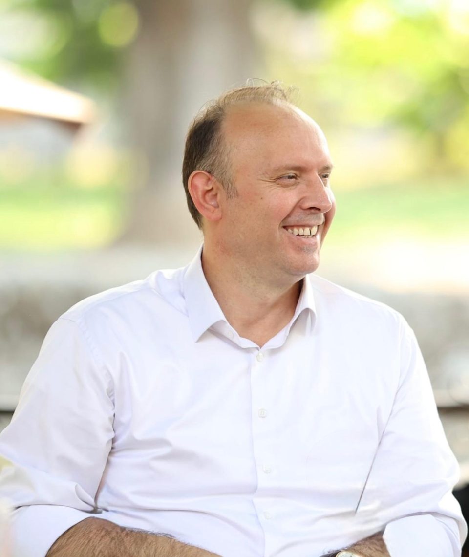 Прво огласување на Гаши по излегувањето од болница