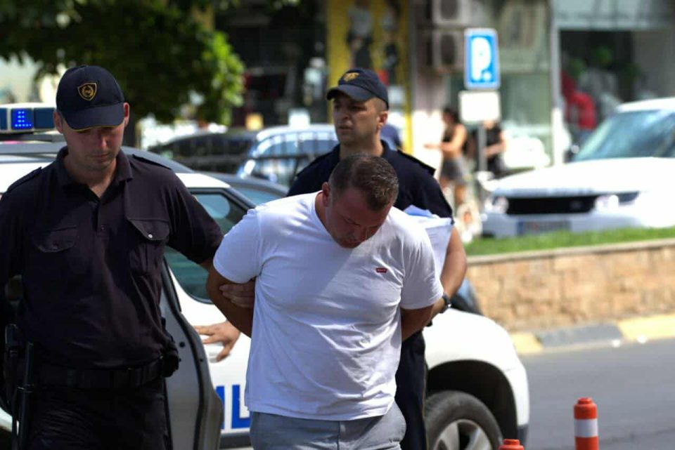 ДЕТАЛИ: Шоферот на Заев со запален факел се обидел да предизвика голема имотна штета, претходно се заканувал