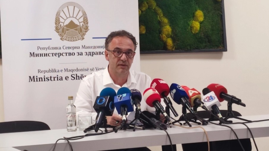 Алиу: Заврши агонијата на 155 медицински сестри во болницата во Тетово, ќе потпишат договори за вработување на неопределено време