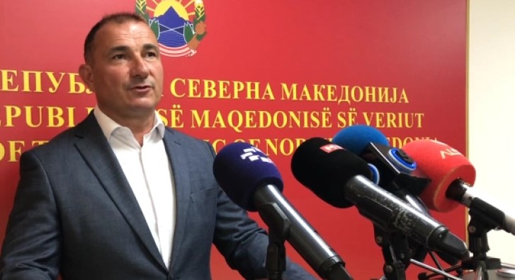 Ангелов: Бројот на пожари висок, но досега успешно се справуваме, третиот „ер трактор“ во фукција на почетокот на август