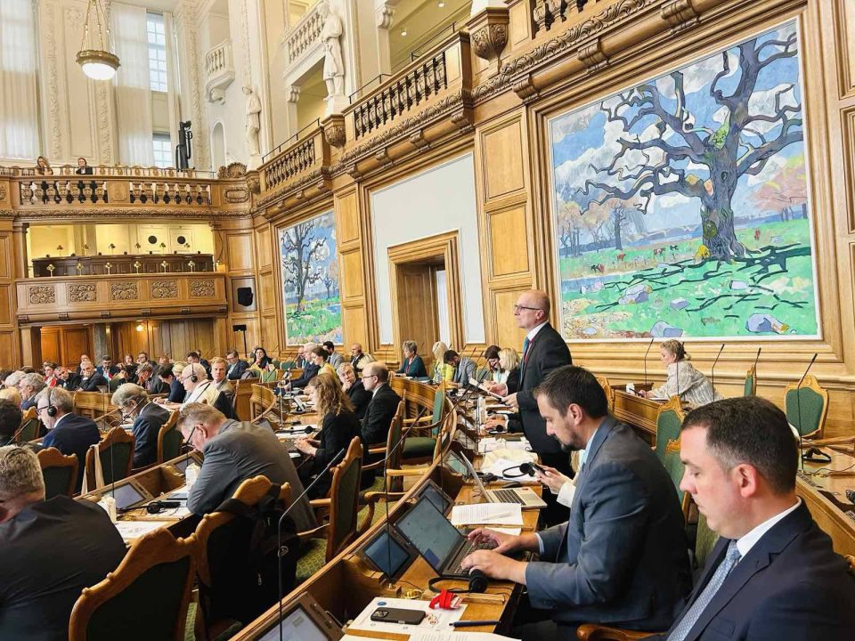 Милошоски и Здравковски во Данскиот парламент