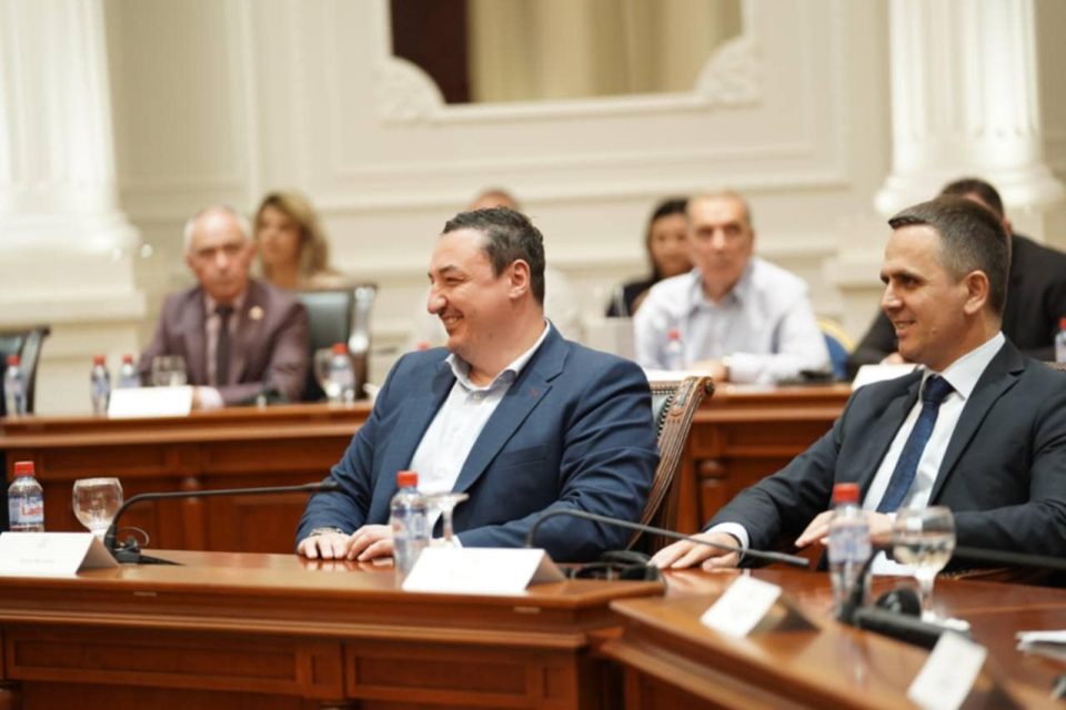 Министерството за спорт ќе реализира 544 милиони денари за 29 инфрaструктурни проекти во 17 општини