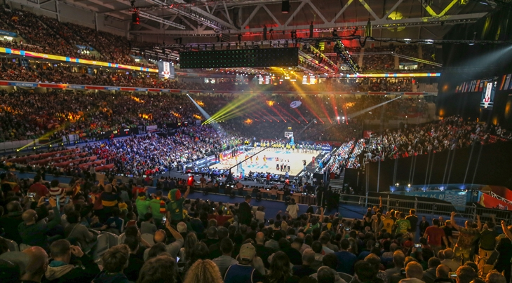 Адетокумбо и Слукас на чело на грчкиот тим на Евробаскетот