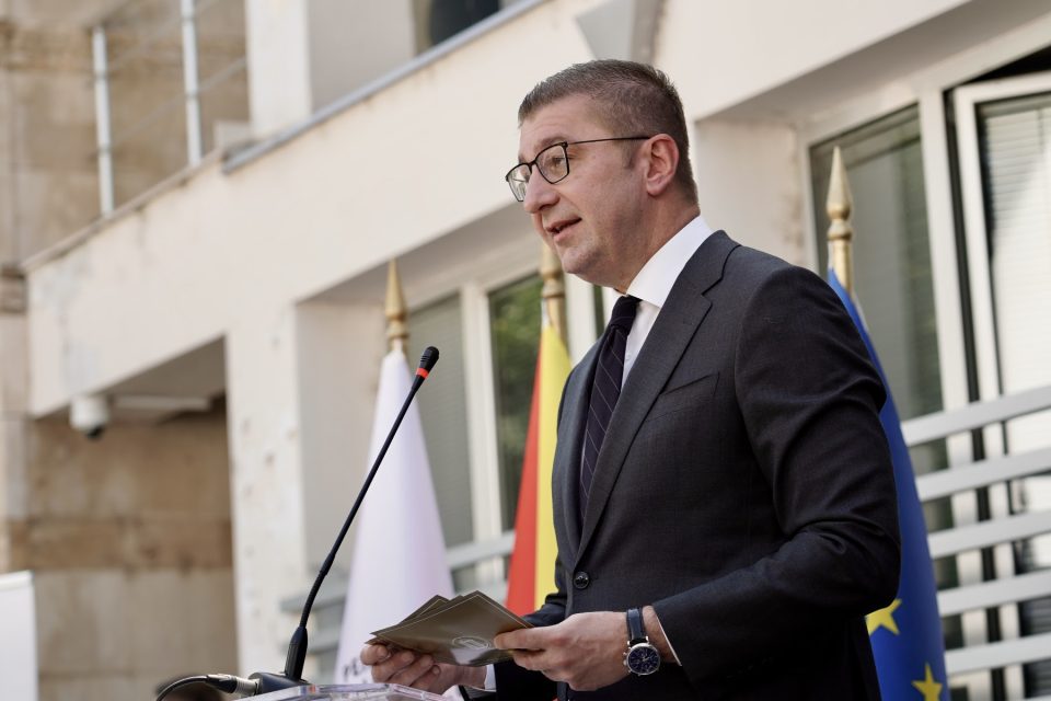 Премиерот Мицкоски во посета на РЕК „Битола“