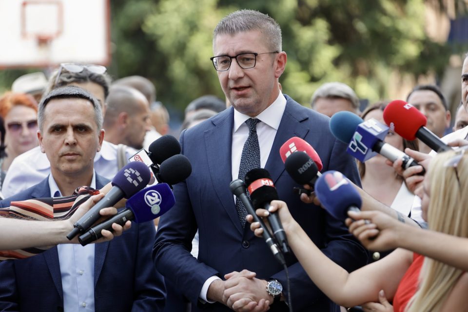 Мицкоски: Бугарија има шанса да докаже дека внесувањето на Бугарите во Уставот е единственото барање