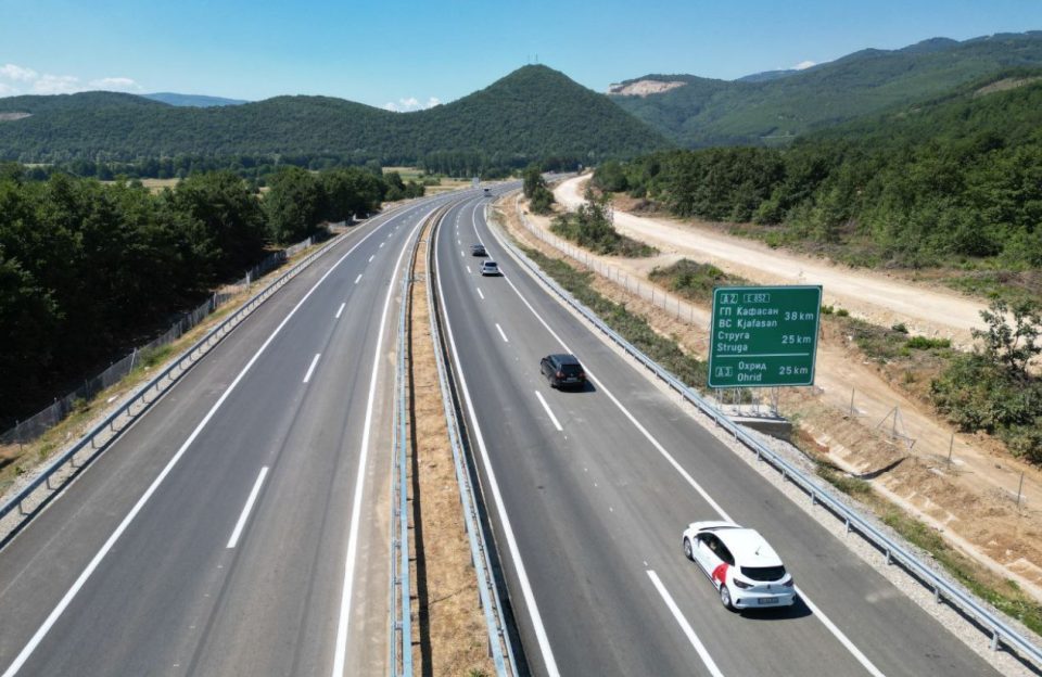 ВЛЕН го гради коридор 8 за граѓаните.