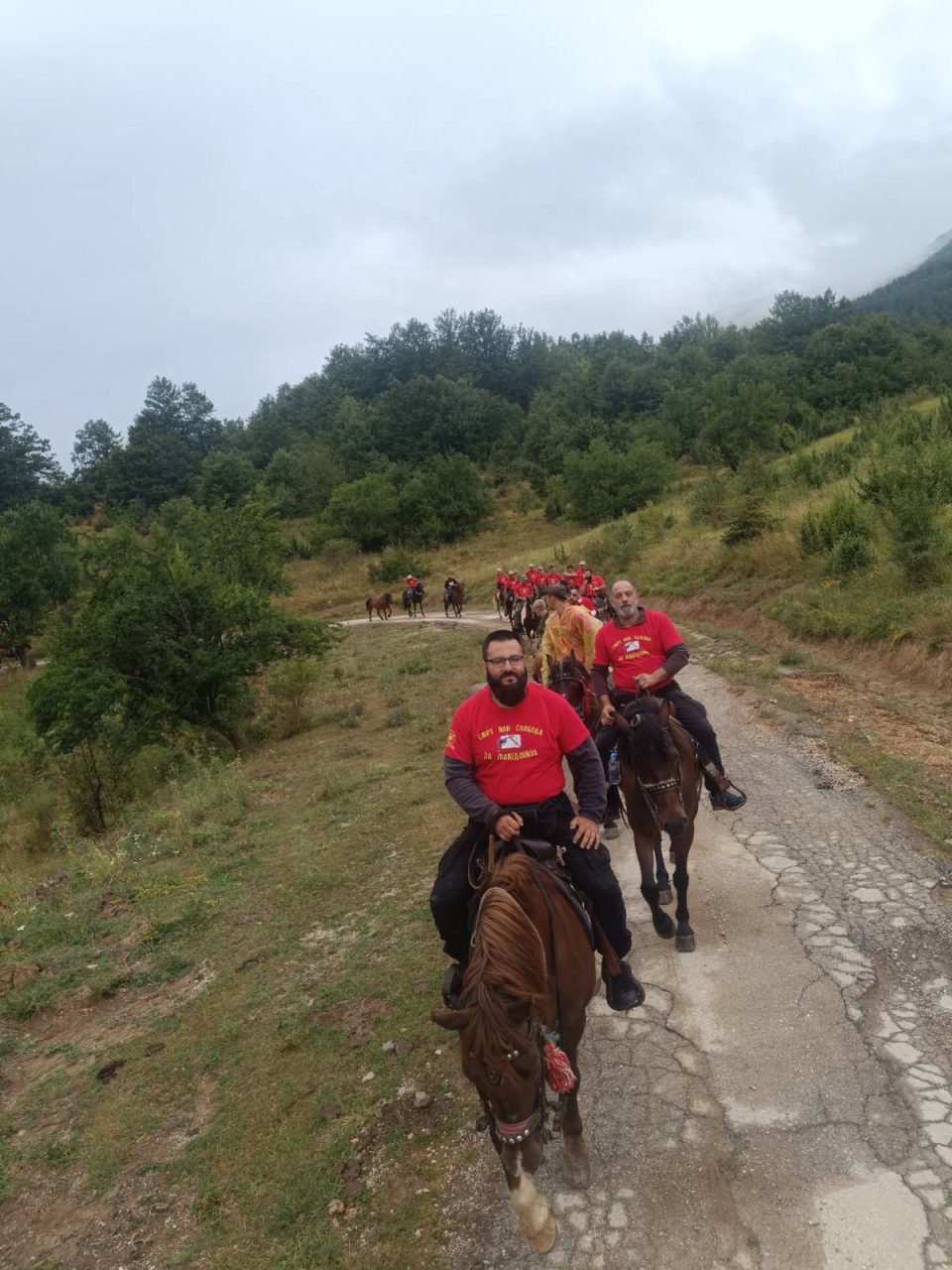 (ФОТО) Коњаницата „Бигорски манастир-патот на Црешовото топче“ од Цер кон Пуста Река