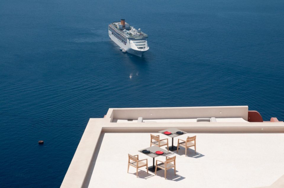 ОД ДЕНЕС: Нова такса за туристите во Грција