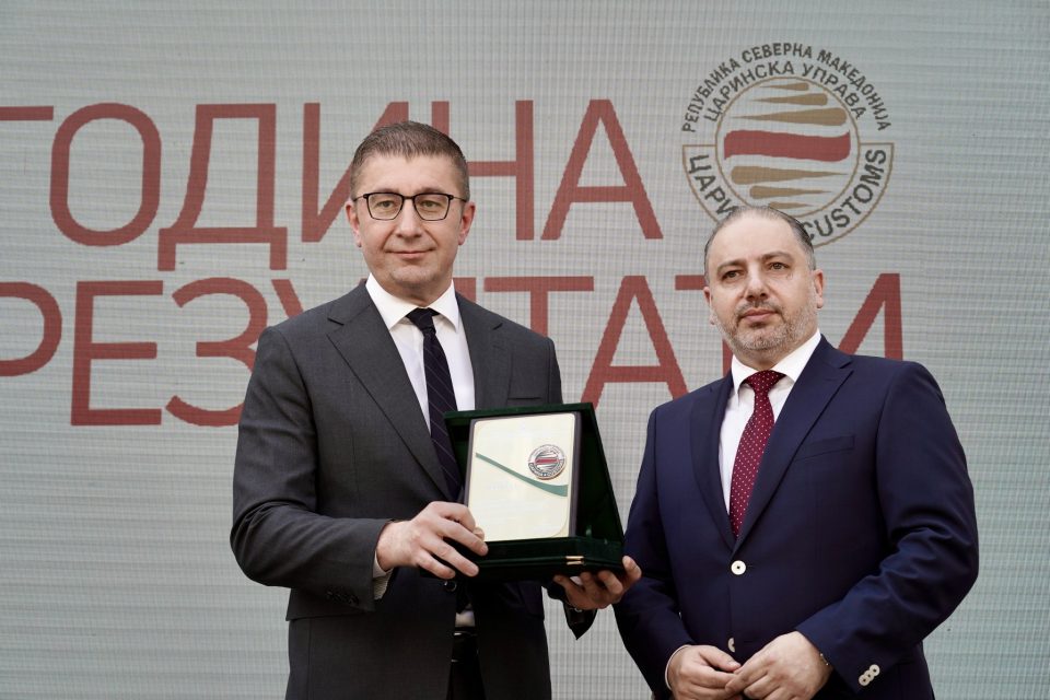 Мицкоски: Македонија знае да се справи со предизвиците, знае да се бори и знае да победи