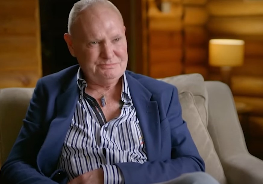 Поранешен англиски репрезентативец хоспитализиран откако бил пронајден онесвестен