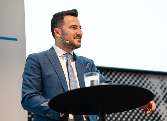 Кумановец во битка за градоначалник на Цирих