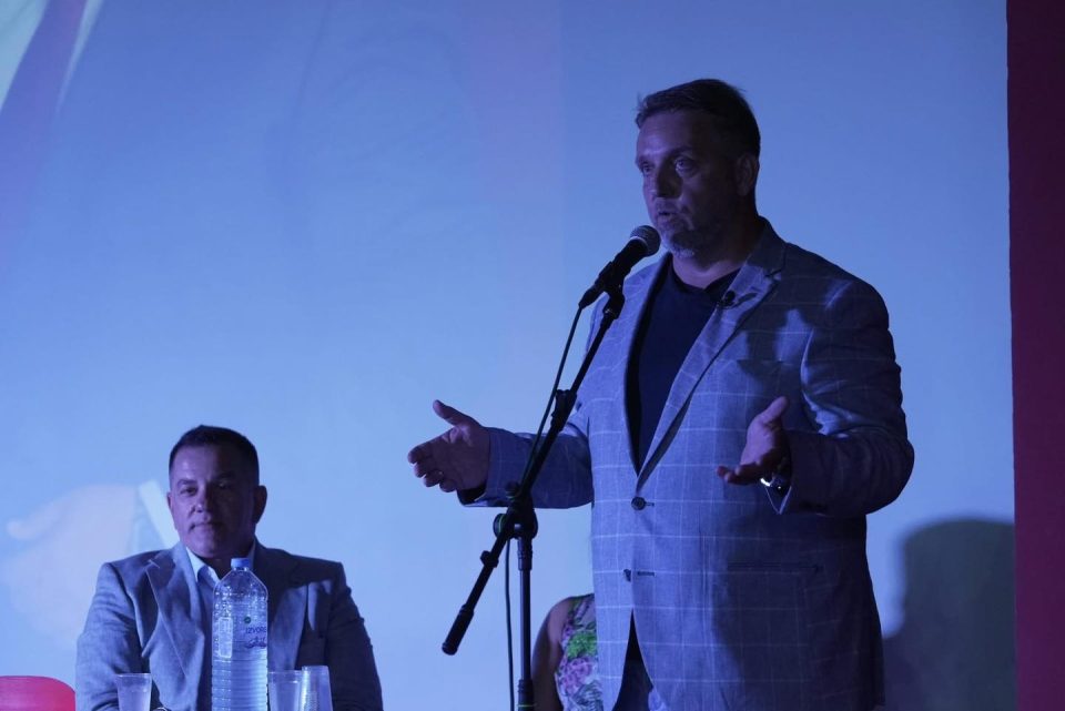 Лукровски: Со љубов и одговорност за Карпош