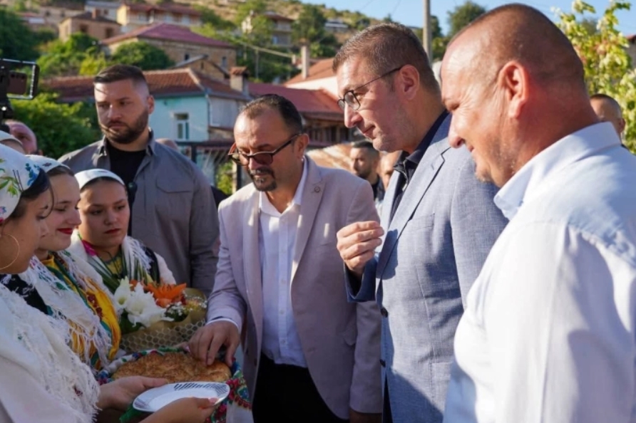 Темелко: Присуството на премиерот ни даде јасен сигнал дека Македонците во Албанија не се заборавени