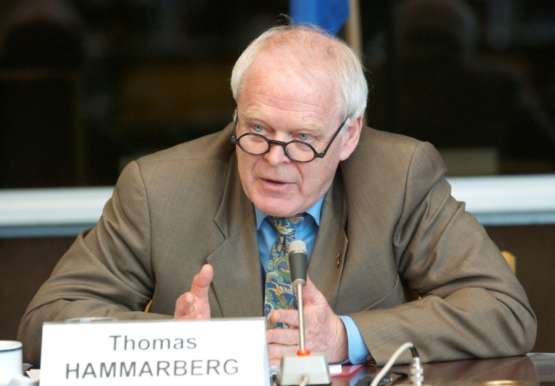 КОМЕСАРОТ Хамарберг од Совет на Европа: Неопходна е амандманска промена на БУГАРСКИОТ УСТАВ!